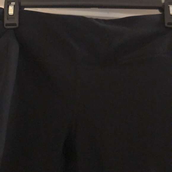 90 Degree Capri leggings with striped sheer cutouts on the lower leg- size M - Picture 3 of 5